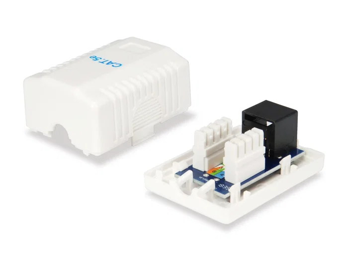 Equip - Roseta de superficie Cat. 5e, 1 puerto RJ45 hembra, color blanco