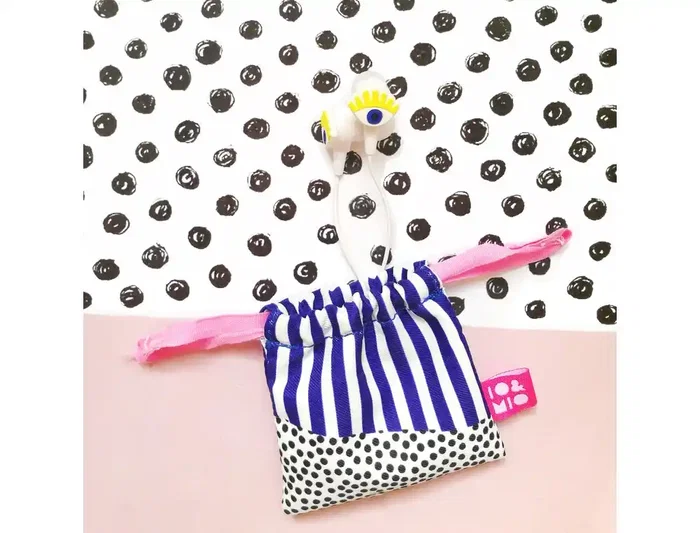 Wondee Oh Yeah Sure Auriculares Estéreo con Micrófono, Blanco, Jack 3.5mm, Cable, Impedancia 16 Ohms, Respuesta 20Hz-20kHz, Bolsa de Tela Incluida Wondee Oh Yeah Sure Auriculares Estéreo con Micrófono, Blanco, Jack 3.5mm, Cable, Impedancia 16 Ohms, Respuesta 20Hz-20kHz, Bolsa de Tela Incluida