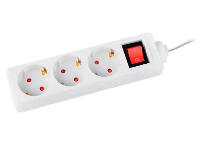 Q-connect Regleta de 3 tomas de corriente con interruptor y cable de 1,5 m, blanco Q-connect Regleta de 3 tomas de corriente con interruptor y cable de 1,5 m, blanco