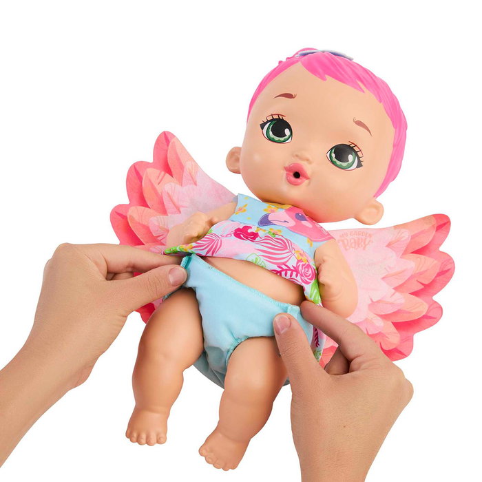 Mattel My Garden Baby Flamenco Rosa Bebé y Hace Pipí Muñeca HPD12 +3 años Inglés Francés Alemán Portugués Español