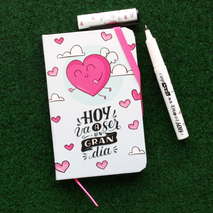 CMP General Libreta Corazón con Bolígrafo, Tapas Duras, 80 Hojas, 160 Páginas Blancas, Marcador, Goma Sujeción, 14x9 cm