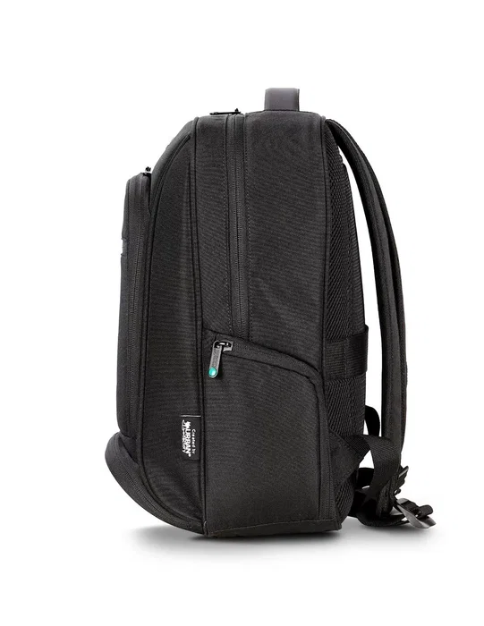 Urban Factory MCB15UF-ECO Mochila para Portátil 16" Negro - Compartimento para Tableta, Resistente a Golpes y Agua, Fabricada con PET Reciclado, 745 g