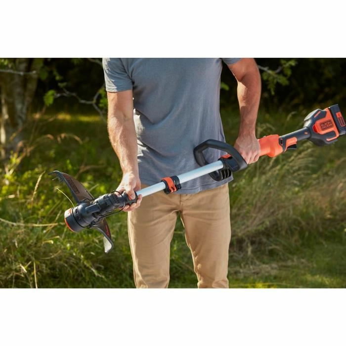 Black + Decker BCSTE636L1-QW Recortadora de Hilo 33cm Black + Decker BCSTE636L1-QW Recortadora de Hilo 33cm