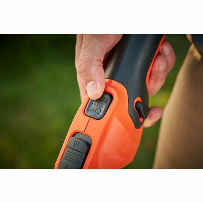 Black + Decker BCSTE636L1-QW Recortadora de Hilo 33cm Black + Decker BCSTE636L1-QW Recortadora de Hilo 33cm