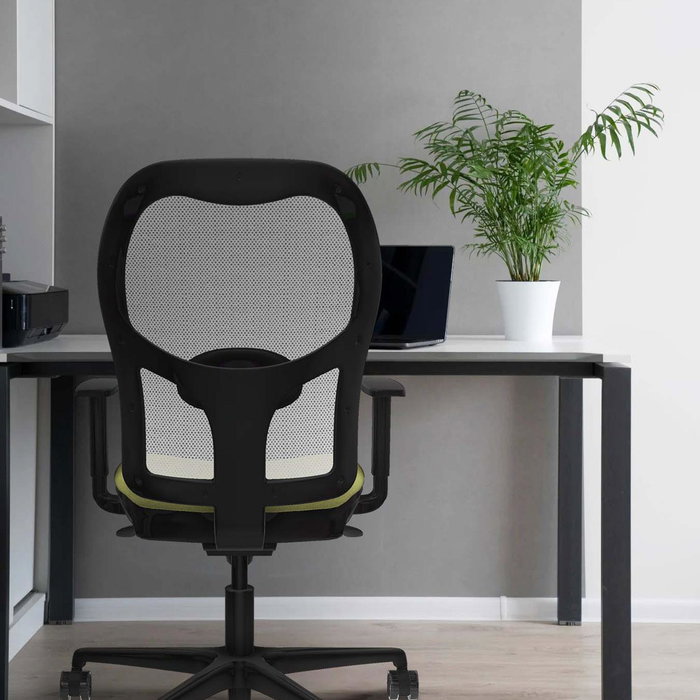 Silla de oficina Jorquera con mecanismo Sincro tapizada con Tela color Amarillo y malla color Gris. Equipada con lumbar 1D, Brazos 1D y Ruedas 65mm nailon Silla de oficina Jorquera con mecanismo Sincro tapizada con Tela color Amarillo y malla color Gris. Equipada con lumbar 1D, Brazos 1D y Ruedas 65mm nailon