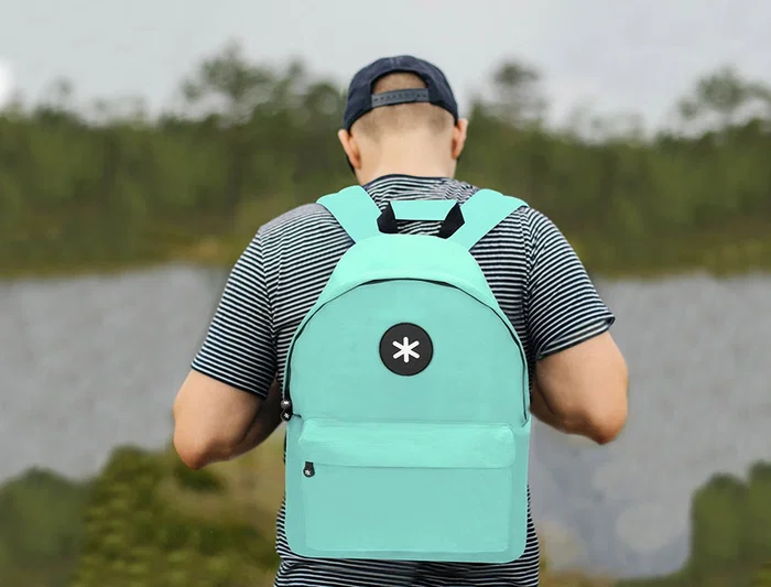 Antartik Mochila Verde Menta con Asas Acolchadas, Bolsillo para Portátil y Bolsillo Antirrobo, 310x160x410 mm