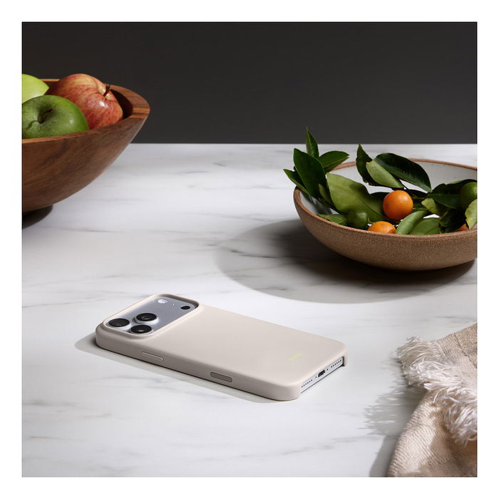 Apple Funda MGJE4LL/A para iPhone 17 Pro Max con MagSafe y Control de Cámara (Cal, Color Piedra)