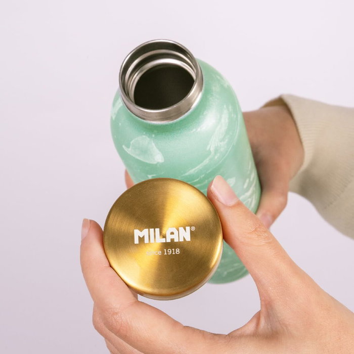 Milan Botella isotérmica serie Lava verde 591 ml Milan Botella isotérmica serie Lava verde 591 ml