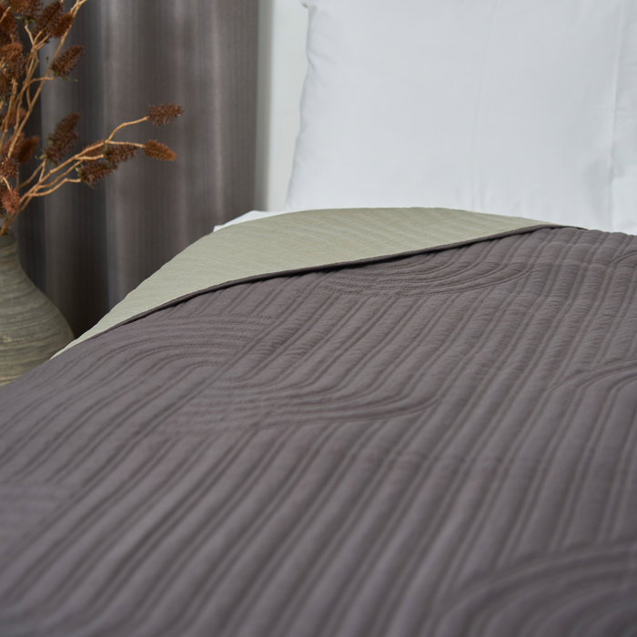 Day Colcha 220x240 cm Verde musgo y gris oscuro Day Colcha 220x240 cm Verde musgo y gris oscuro
