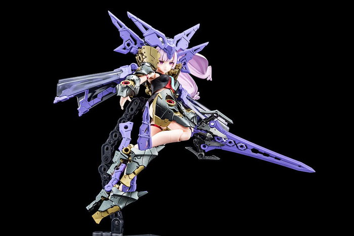Megami Device Maqueta Plastic Model Kit 1/1 Buster Doll Paladin Darkness Claw 17 cm