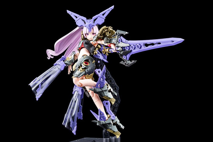 Megami Device Maqueta Plastic Model Kit 1/1 Buster Doll Paladin Darkness Claw 17 cm