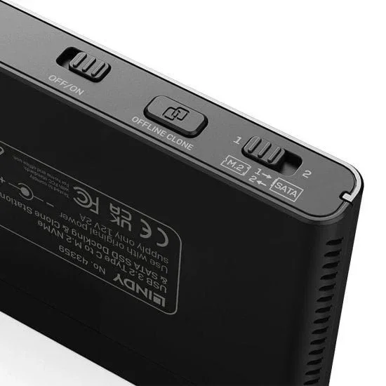 Lindy 43359 Base de conexión/Caja Externa USB 3.2 Gen 2 Type-C para SSD M.2 SATA III - Negro