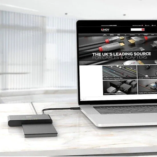 Lindy 43359 Base de conexión/Caja Externa USB 3.2 Gen 2 Type-C para SSD M.2 SATA III - Negro