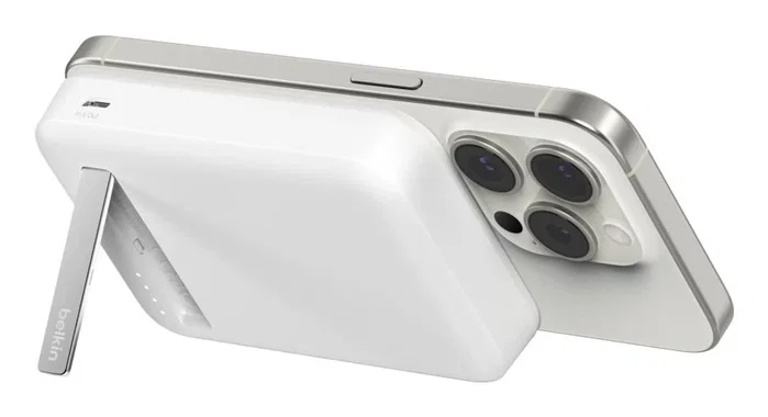 Belkin BoostCharge Pro 8000 mAh Cargador inalámbrico Magnético Qi2 15W Blanco