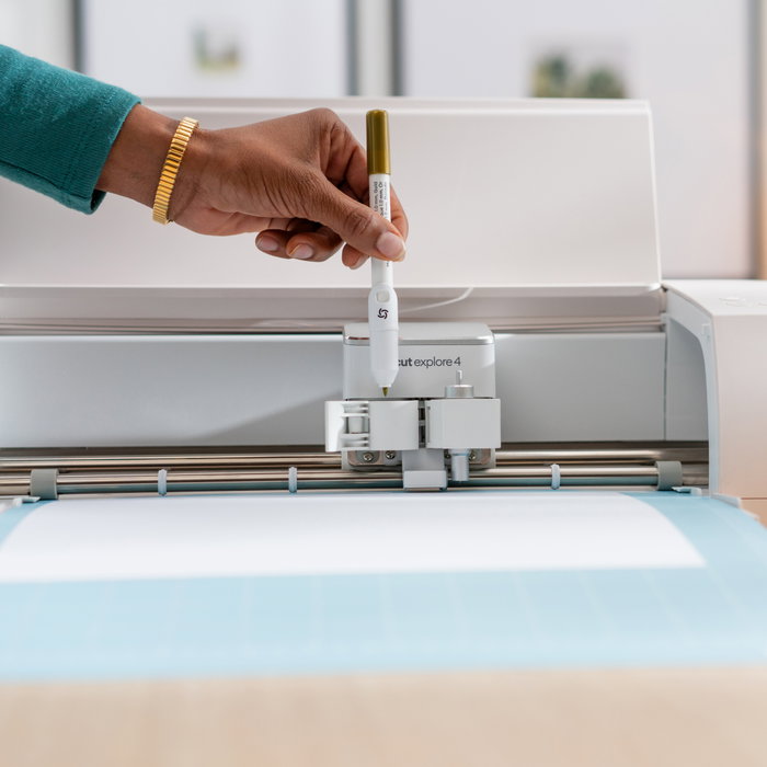 Cricut Rotuladores Metalizados Permanentes de 1,0 mm, Dorado/Plata/Cobre (3 uds.) + Adaptador Cricut Rotuladores Metalizados Permanentes de 1,0 mm, Dorado/Plata/Cobre (3 uds.) + Adaptador