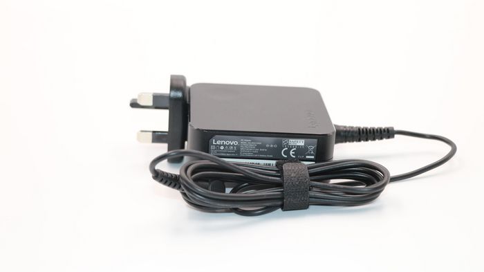 Lenovo AC Adapter para portátiles 65W 20V 3.25A con conector 4.0 x 1.7 mm