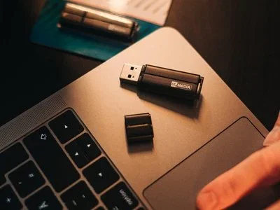 Verbatim MyMedia MyUSB Drive 8 GB USB 2.0 Negro Verbatim MyMedia MyUSB Drive 8 GB USB 2.0 Negro