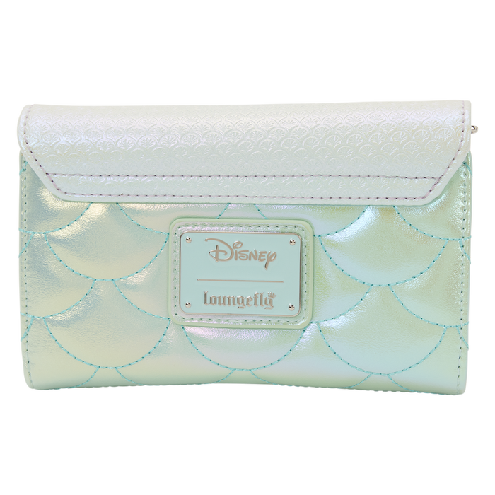 LOUNGEFLY Cartera Disney La Sirenita Iridescent Pearl, Poliuretano efecto escamas, 15.2x10 cm, 7 ranuras para tarjetas, 1 ranura para DNI, forro interior a juego