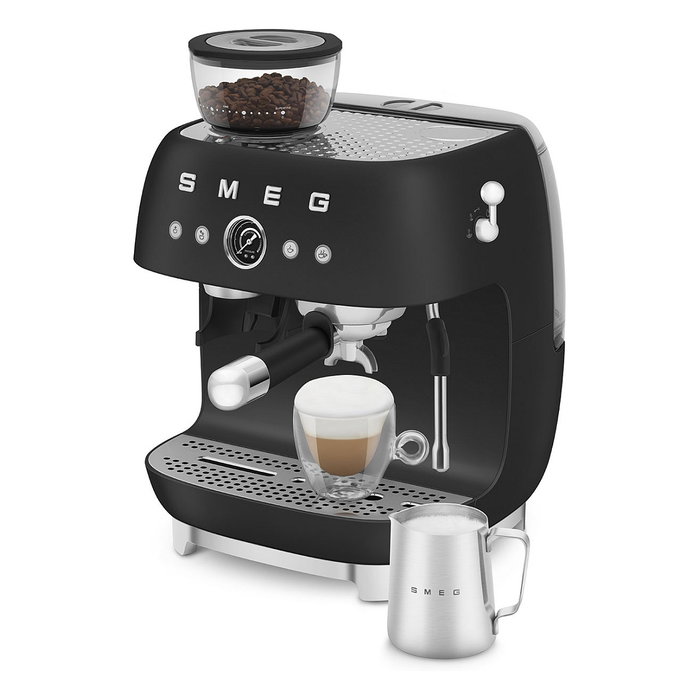 Smeg EGF03BLMEU Máquina Espresso Manual con Molinillo, 2.4L, Negro Smeg EGF03BLMEU Máquina Espresso Manual con Molinillo, 2.4L, Negro