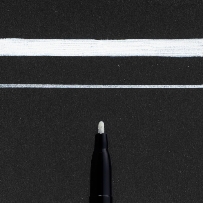 Sakura Pen-Touch Fino Blanco