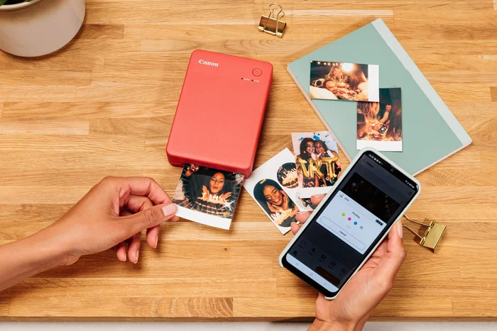 Canon SELPHY QX20 BK Impresora de Fotos Portátil por Sublimación, WiFi y Bluetooth, Impresión sin Bordes 2.8" x 3.3" (7.2x8.5cm), 287 DPI, Color Negro, Alimentación por Batería