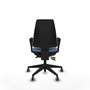 Silla de oficina Elche con mecanismo Asincro tapizada con Tela color Azul cielo. Equipada con Base piramidal negra, Brazos fijos y Ruedas 65 mm parqué