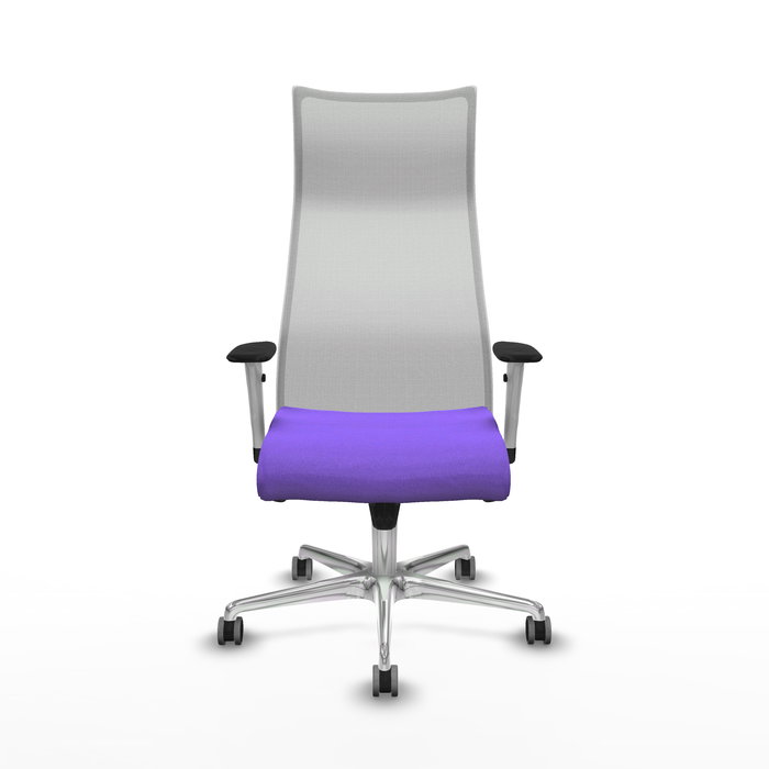 Sillón Albacete con mecanismo Sincro tapizada con Tela color Lila y malla color Blanco. Equipado con Base aluminio, Brazos 1D y Ruedas 65 mm parqué