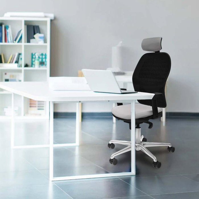 PIQUERAS Y CRESPO Silla de oficina Jorquera con mecanismo sincro, tela lila y malla negra