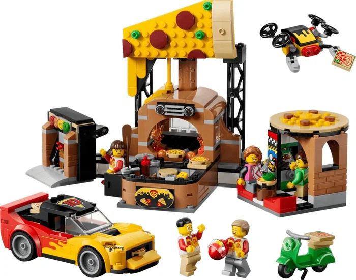 LEGO City Pizza a Domicilio 60496: Juguete de pizzería con coche, escúter y dron, 494 piezas, +6 años