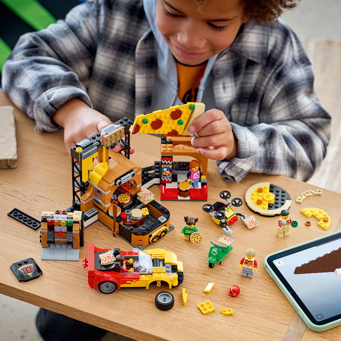 LEGO City Pizza a Domicilio 60496: Juguete de pizzería con coche, escúter y dron, 494 piezas, +6 años LEGO City Pizza a Domicilio 60496: Juguete de pizzería con coche, escúter y dron, 494 piezas, +6 años