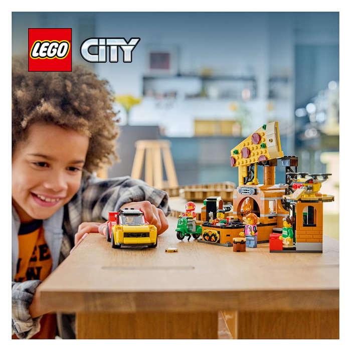 LEGO City La pizzería y sus vehículos de reparto 60496