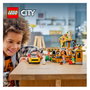 LEGO City La pizzería y sus vehículos de reparto 60496