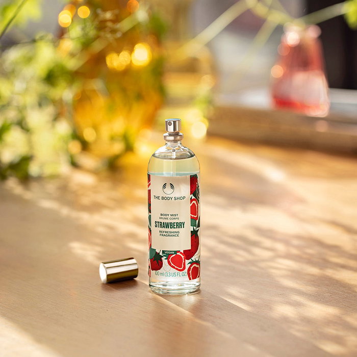 The Body Shop Strawberry Body Mist Bruma Corporal - Fragancia Dulce - 100 ml - Con 97% de Ingredientes de Origen Natural