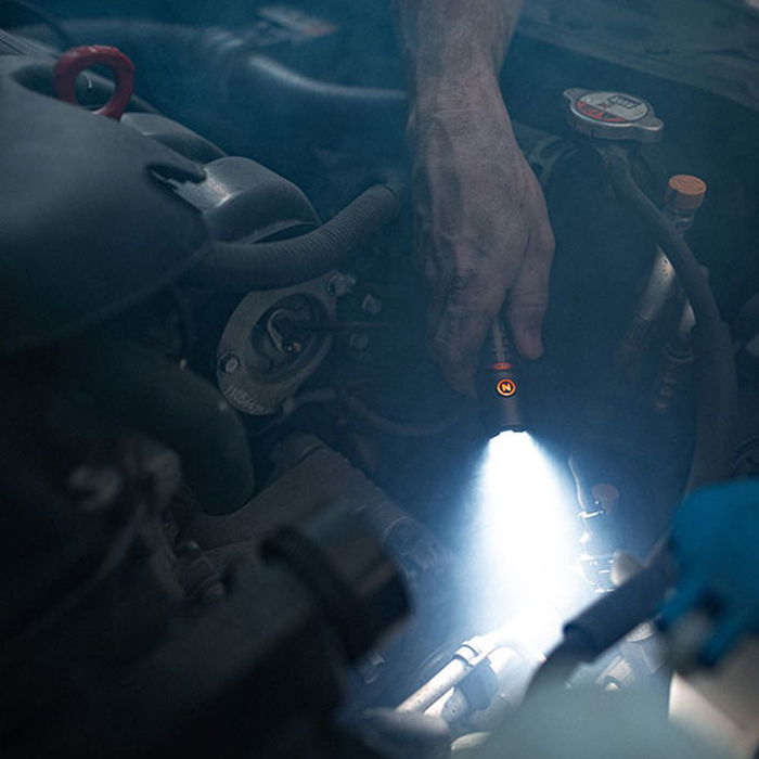 Nebo Torchy 2K Linterna LED Recargable USB, 2000 Lúmenes, 5 Modos, IPX6 Resistente al Agua, Base Magnética, Clip, Aluminio Aeronáutico, Negro/Naranja Nebo Torchy 2K Linterna LED Recargable USB, 2000 Lúmenes, 5 Modos, IPX6 Resistente al Agua, Base Magnética, Clip, Aluminio Aeronáutico, Negro/Naranja