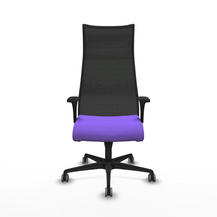 Sillón Albacete con mecanismo Sincro tapizada con Tela color Lila y malla color Negro. Equipado con Base nailon negra, Brazos 1D y Ruedas 65 mm parqué