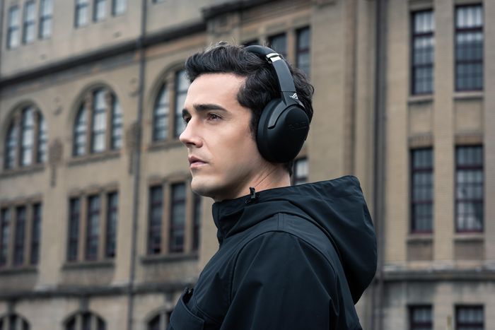 Asus ROG Strix Go BT Auriculares Gaming con Cancelación Ruido Activa ANC, Bluetooth, Virtual 7.1, Micro AI, aptX Adaptive, Negro