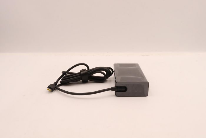 Lenovo Adaptador de Corriente 100W AC con Voltajes Múltiples (20V, 15V, 9V, 5V) para Laptops Lenovo Compatibilidad Mundial