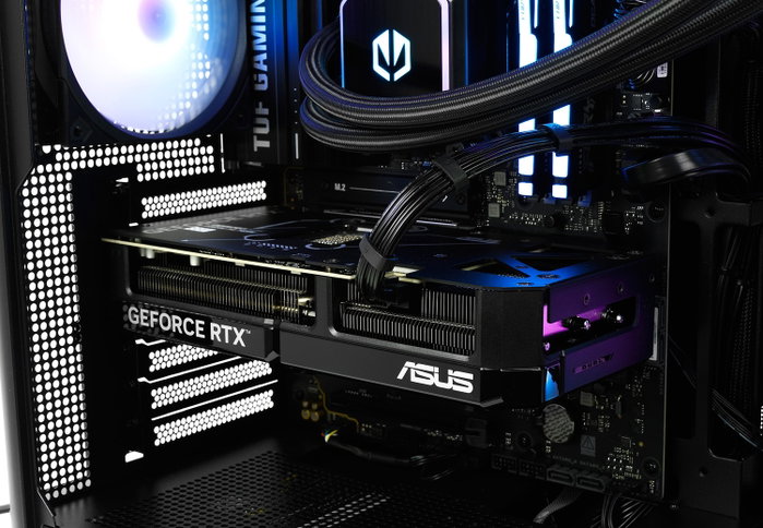Komputronik Level UP [S13] Ryzen 7 RTX 5070 32GB 4TB
