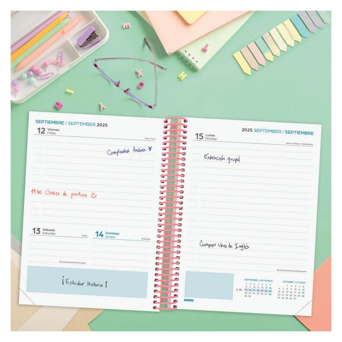 Finocam Agenda Escolar 2025-2026 Diva 4º 536160426 155x212 1 Dia Página Espiral