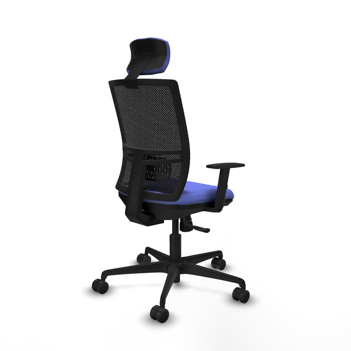 Silla de oficina Yunquera con mecanismo Sincro tapizada con Tela color Azul claro y malla color Negro. Equipada con lumbar 1D, Brazos 1D, Cabecero 1D y Ruedas 65mm nailon