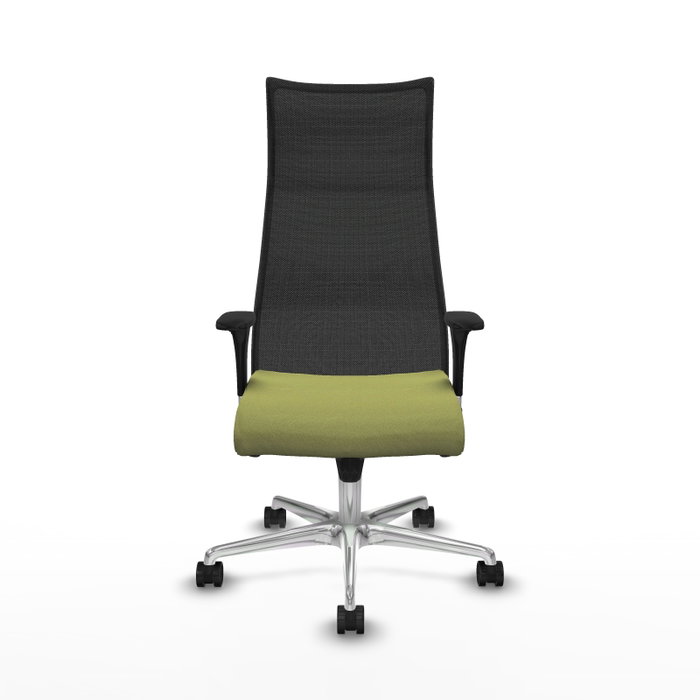 Sillón Albacete con mecanismo Sincro tapizada con Tela color Verde oliva y malla color Negro. Equipado con Base aluminio, Brazos 1D y Ruedas 65mm nailon
