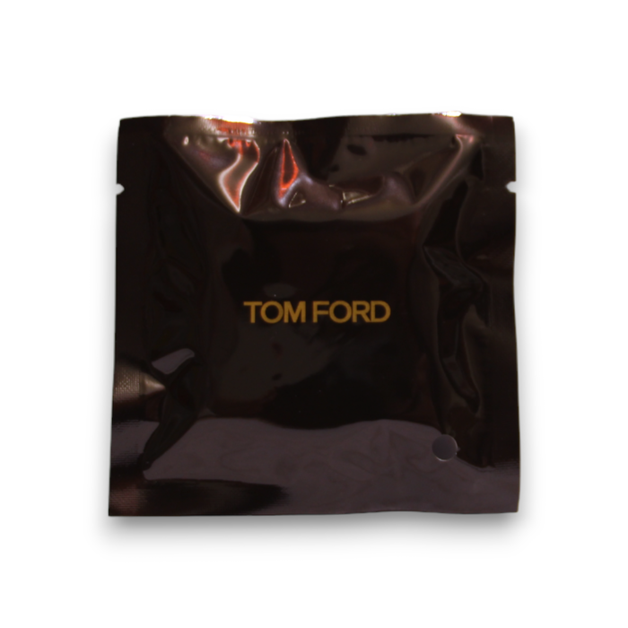 Tom Ford Traceless Base compacta 10 Linen SPF 45