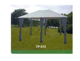 Pérgola Pluvia Metálica Fija 3,0x4,0x2,5 MTS con Cortinas Marrones