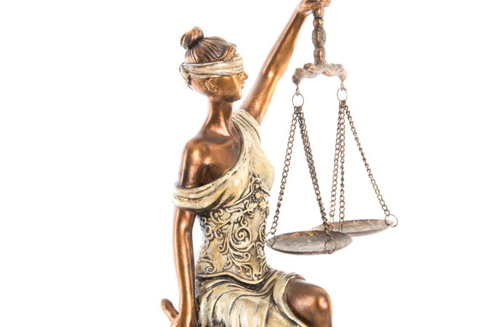 DKD Home Decor Figura Dama Justicia Envejecido Cobrizo