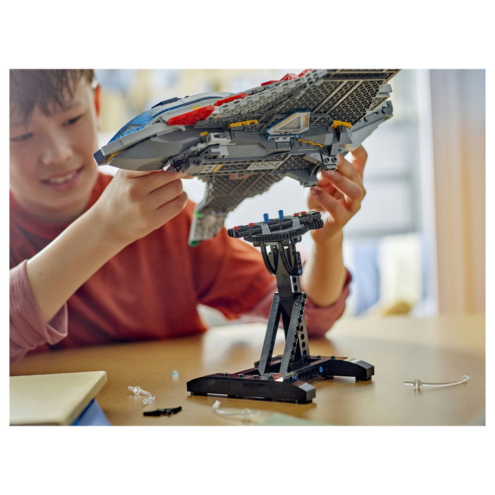 LEGO Marvel 76325 Vengadores: La Era de Ultrón Quinjet