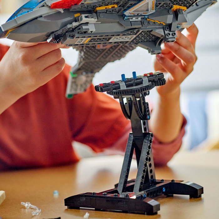 LEGO Marvel Avengers: Age of Ultron Quinjet 76325