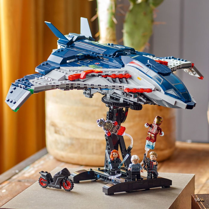 LEGO Marvel Avengers: Age of Ultron Quinjet 76325