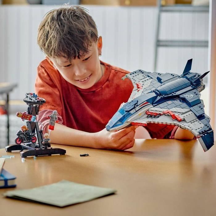 LEGO Marvel 76325 Vengadores: La Era de Ultrón Quinjet