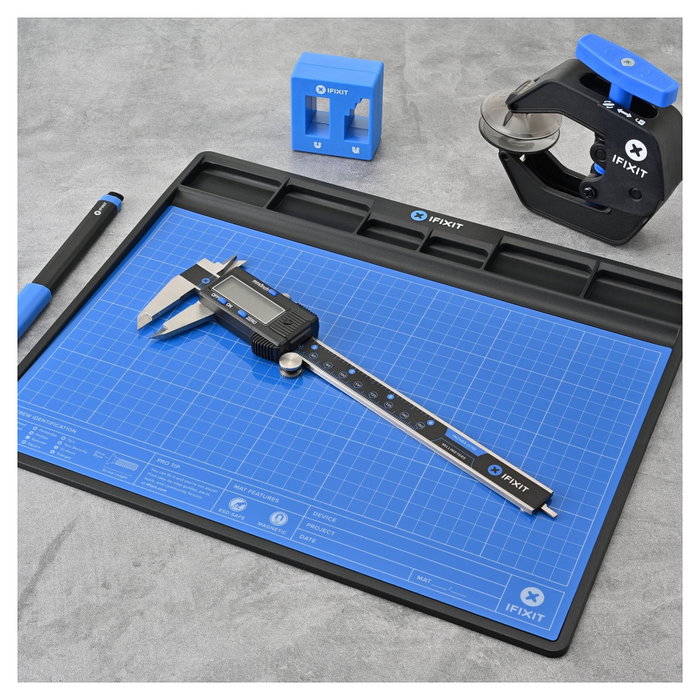 iFixit Repair Business Toolkit 143 piezas