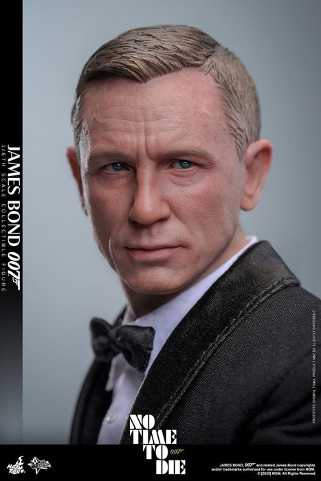 Hot Toys James Bond Figura Movie Masterpiece 1/6 Sin tiempo para morir 30 cm
